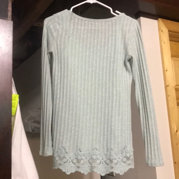 Cute shirt! Includes lightweight camisole. - Picture 1 of 1